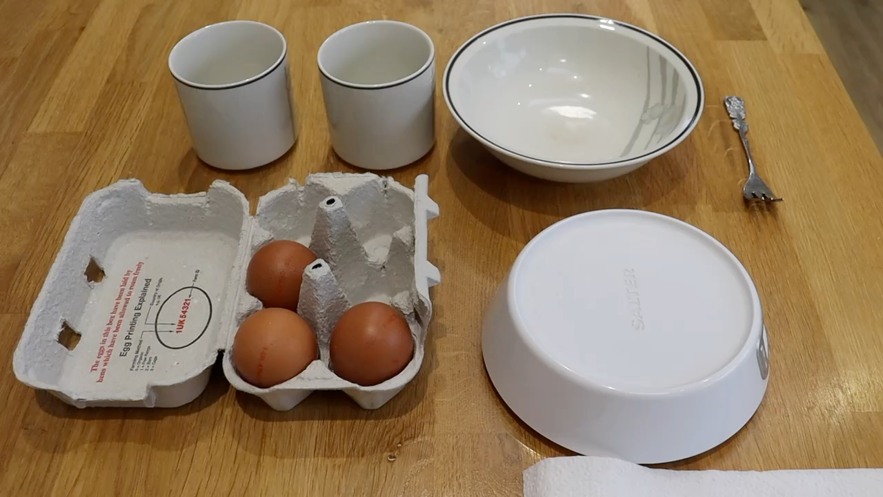 How to get half an egg? Life saving hack.