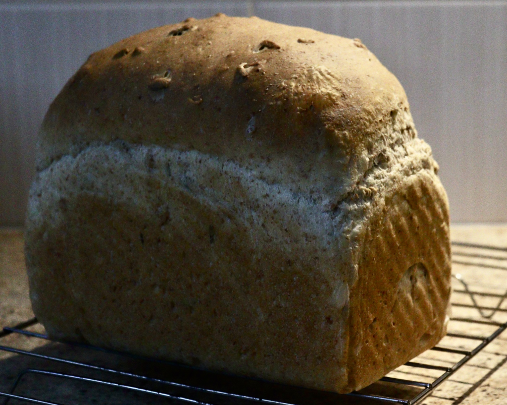 Seeded wholemeal sandwich loaf